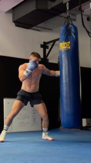 Heavybag finishee: 30s ON / 15s OFF x 10 rounds